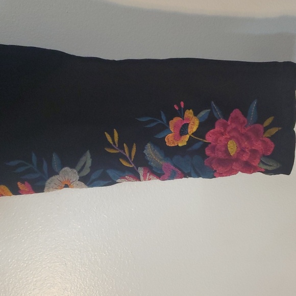 Johnny Was Katina Floral Embroidered Leggings Size Med Black Stretch Cotton - Picture 4 of 16
